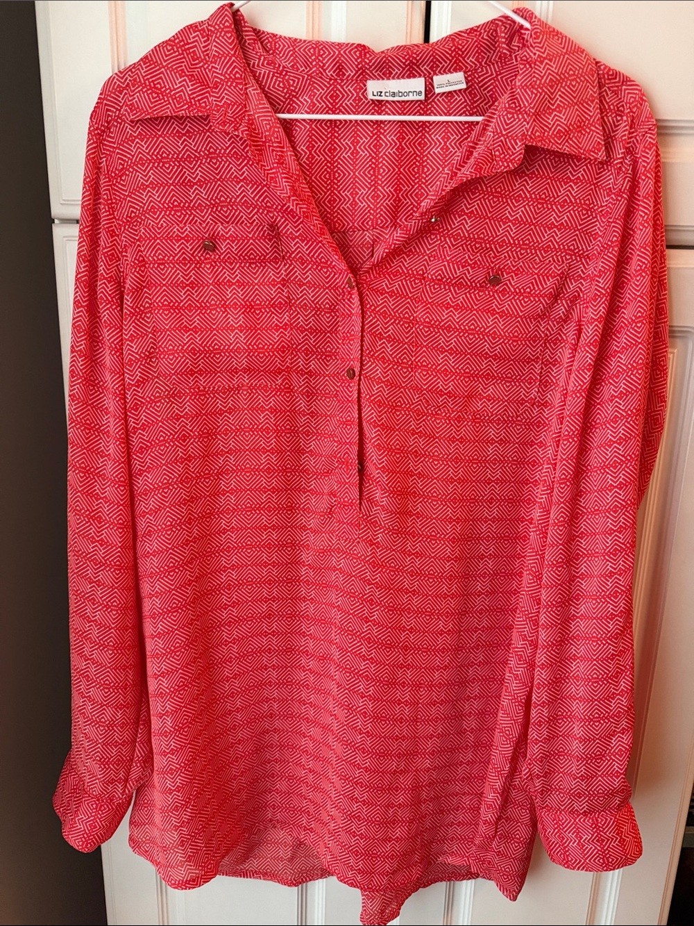 Liz Claiborne Coral Pink Geometric Button-Front Tunic Top